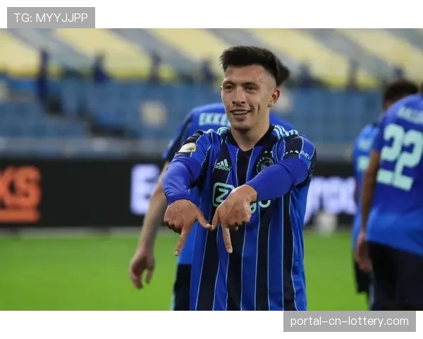 赛前发布会,滕哈格确认利桑德罗-马丁内斯与卢克-肖回归合练 赛前发布会,滕哈格确认利桑德罗-马丁内斯与卢克-肖回归合练